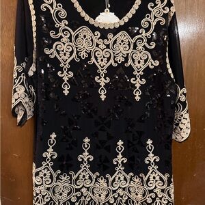 Simply Couture Elegant Black and Gold Design